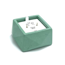 Load image into Gallery viewer, 150ml Scented Candle in Medium Polyhedron